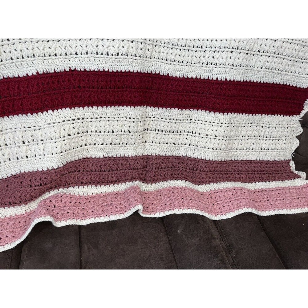 Vintage Hand Crocheted Baby Throw Afghan Pink White 60 Inch X 40 Inch - Picture 4 of 5